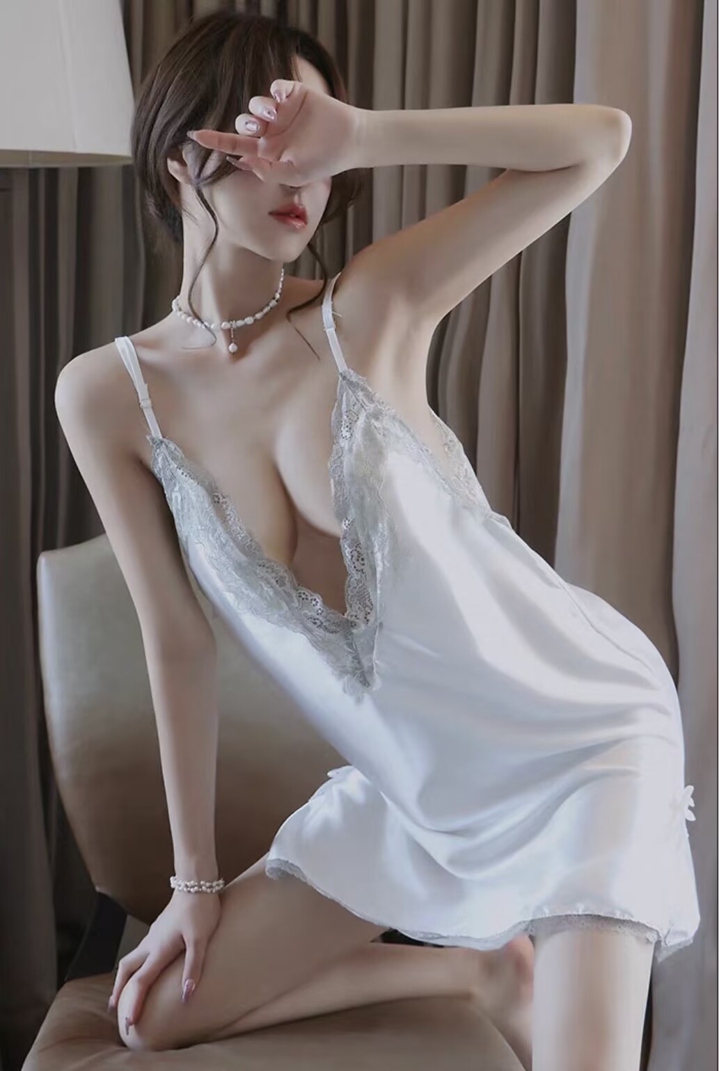 Sexy ice-silk nightgown - 图片 3